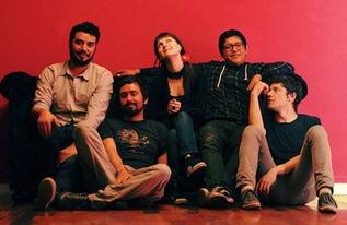 赶时髦乐队：墨西哥亡灵纪行,穿越墨西哥亡灵节，探寻异域文化之旅